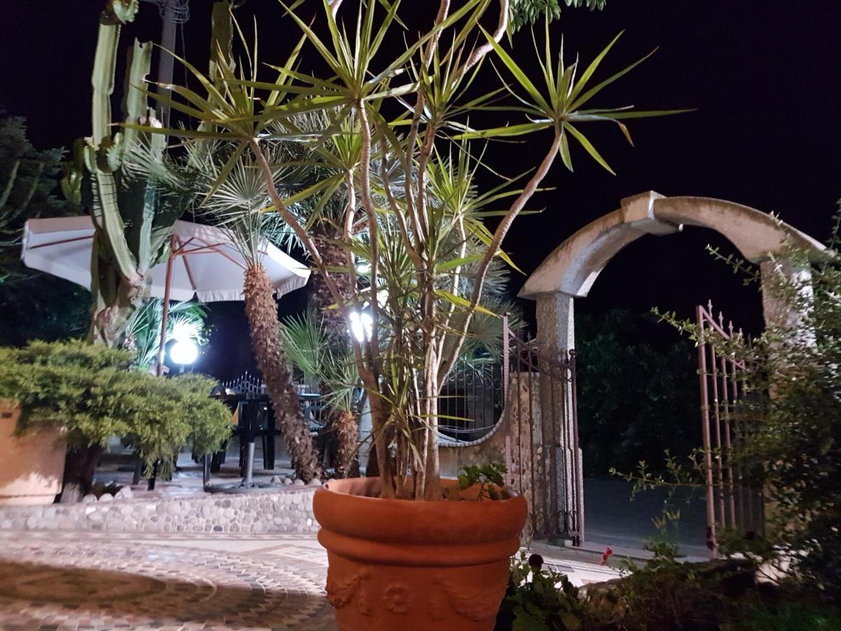 Hotel Nautilus Nicotera Exterior photo