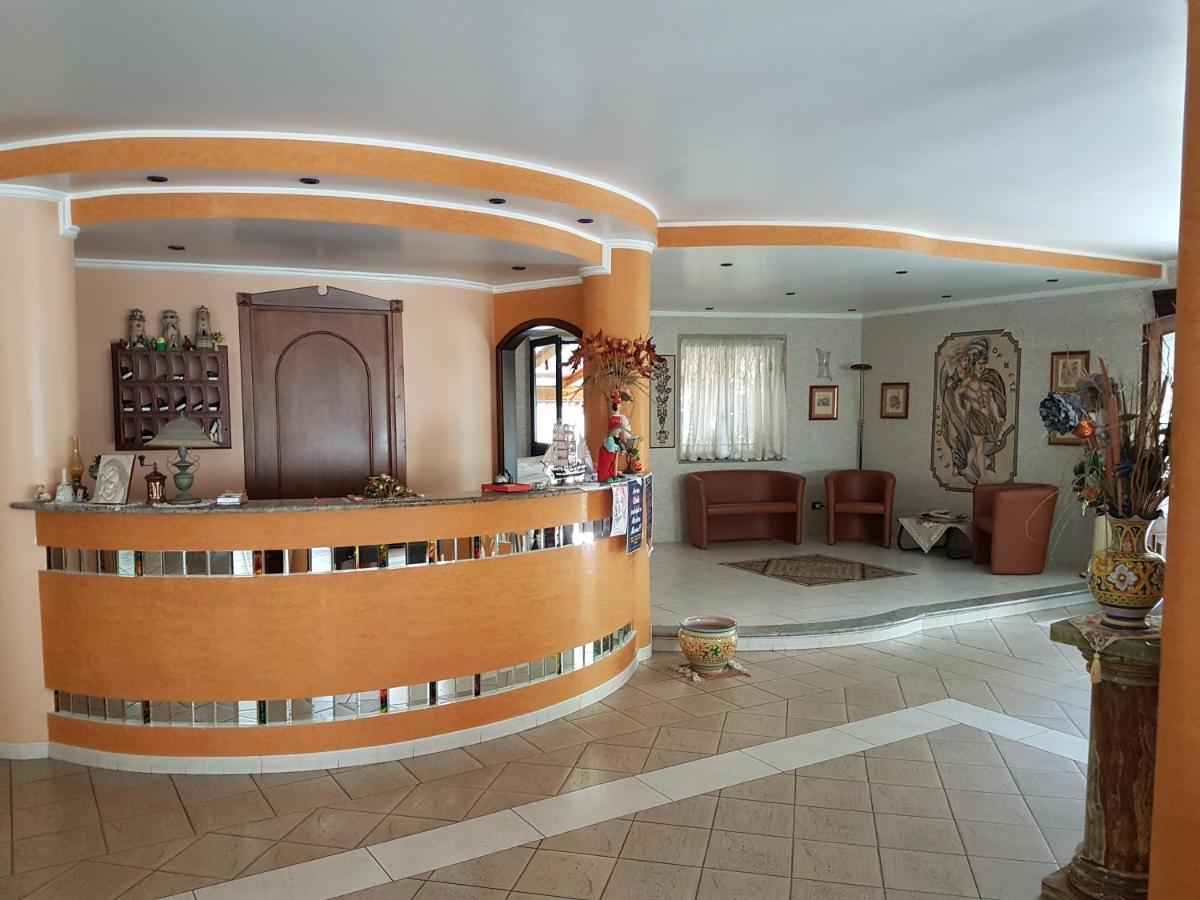 Hotel Nautilus Nicotera Exterior photo