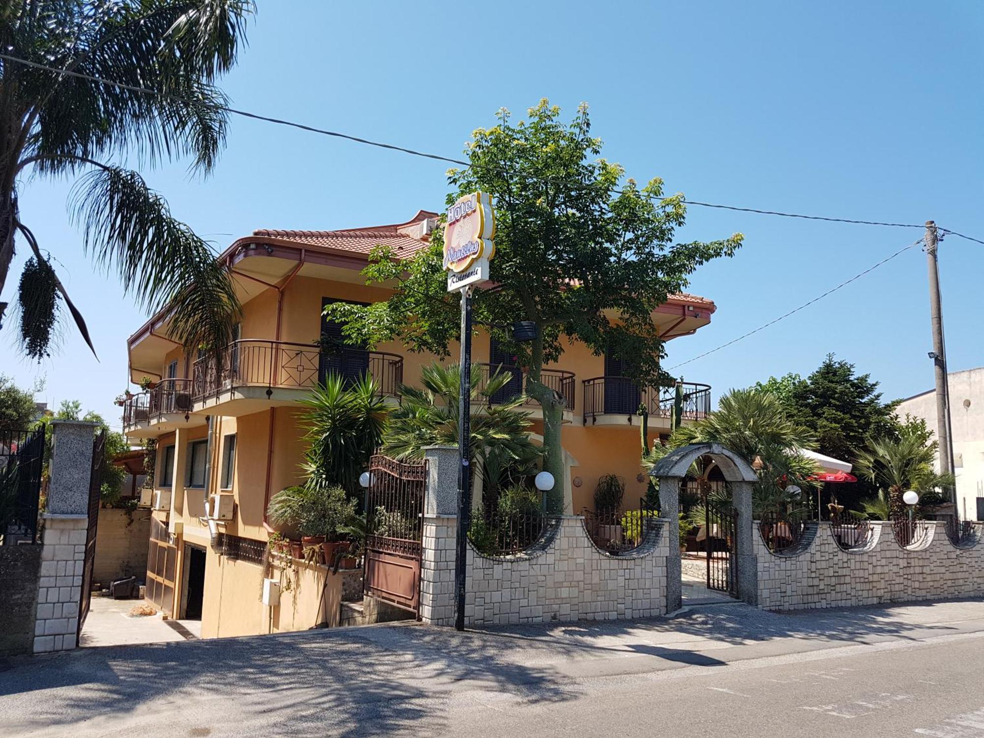 Hotel Nautilus Nicotera Exterior photo